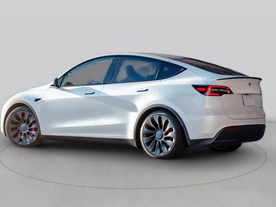 TESLA MODEL Y 2024 7SAYGDEF8RF020226 image